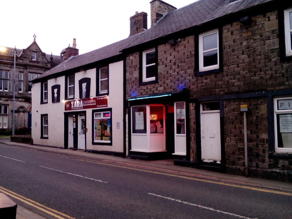 Zara Continental Hotel Langholm Экстерьер фото