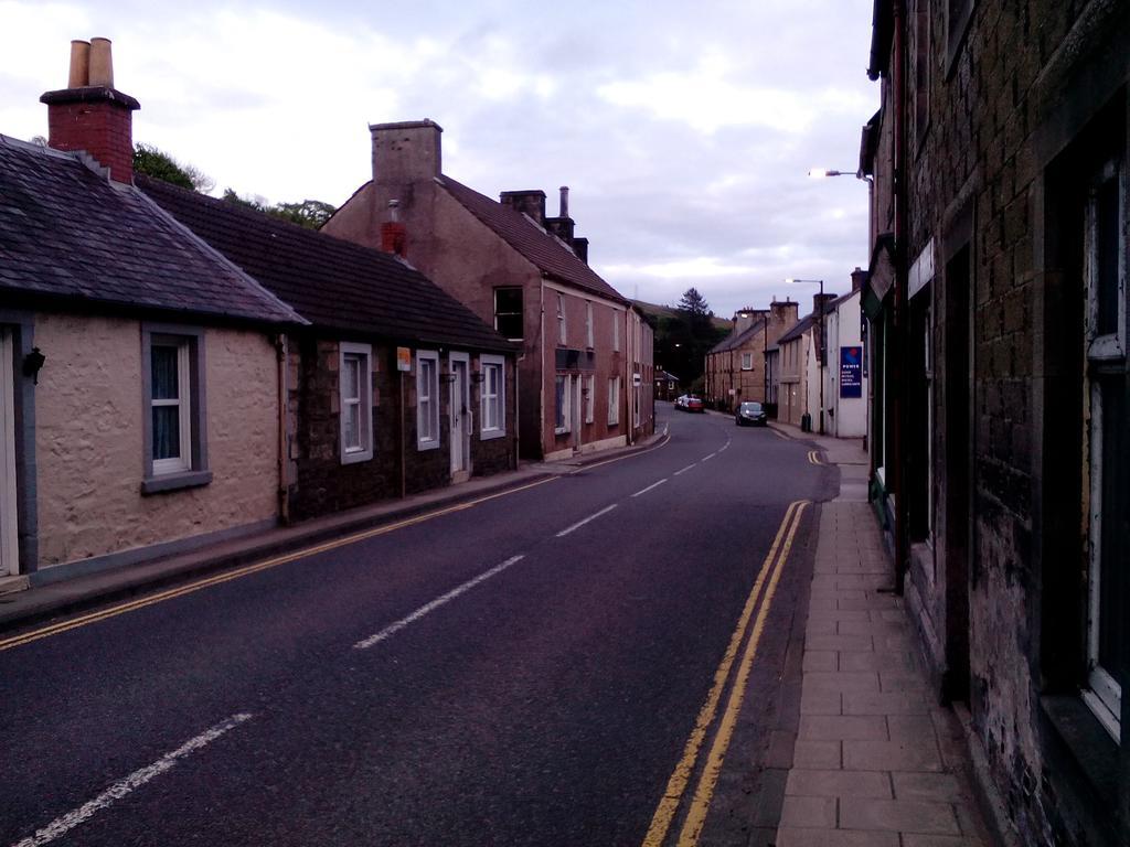 Zara Continental Hotel Langholm Экстерьер фото